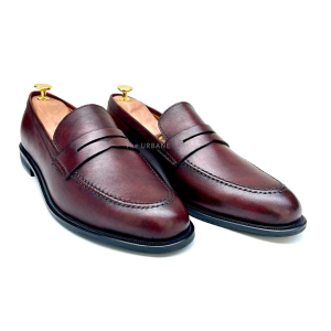 Oxblood Penny loafer with hand patina